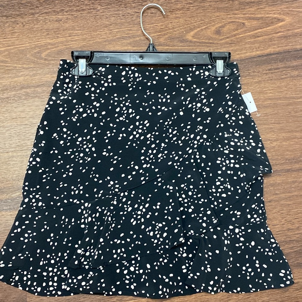 Black and white mini skirt